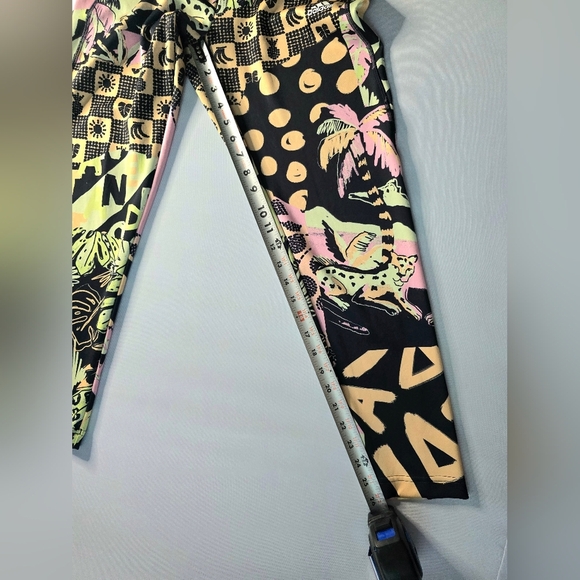 Farm Rio Addidas Leggings Size Large - Picture 5 of 7